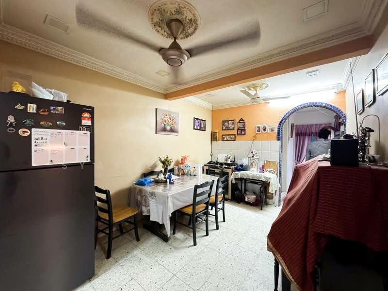 Rumah Teres 1 Tingkat untuk Dijual di Taman Medan (Petaling Jaya) - Syakila Mokhtar - Dining Room - PropertyGuru.com.my