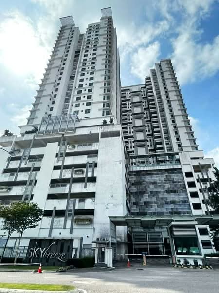 Servis Apartment untuk Dijual di Sky Breeze Service Apartment - Sky Khoo - Exterior - PropertyGuru.com.my