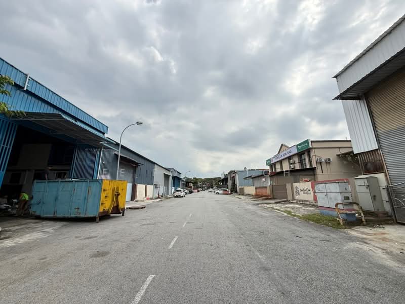 Sri Yaacob Sris Yaacobs - 2