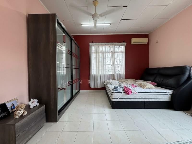 Bandar Puteri Jaya untuk Untuk Dijual - RM 458,000, Apr 2026 - Bedroom - PropertyGuru.com.my