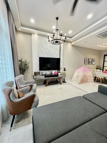 Rumah Teres 2 Tingkat untuk Dijual di Taman Pulai Hijauan (Skudai) - Janice . - Living Room - PropertyGuru.com.my