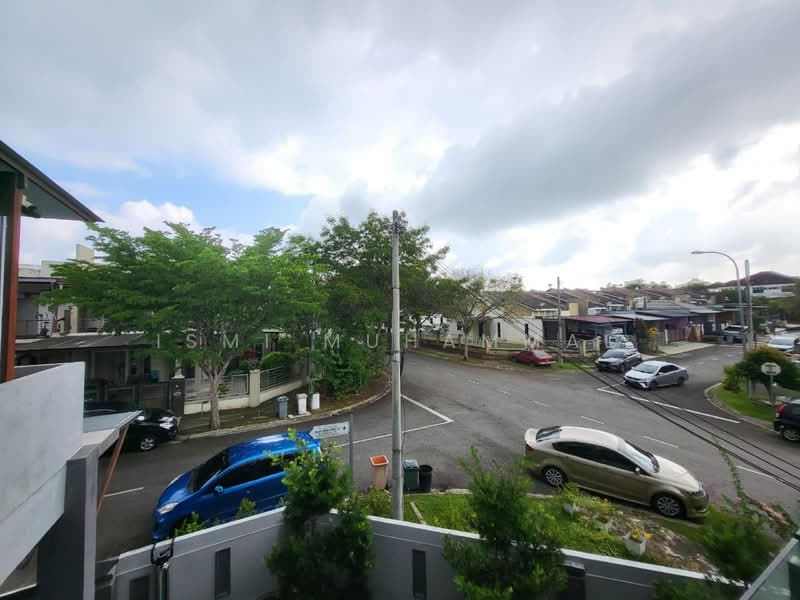 Rumah Teres 2 Tingkat untuk Dijual di Bandar Sri Sendayan (Negeri Sembilan) - Ismi Muhammad - Exterior - PropertyGuru.com.my