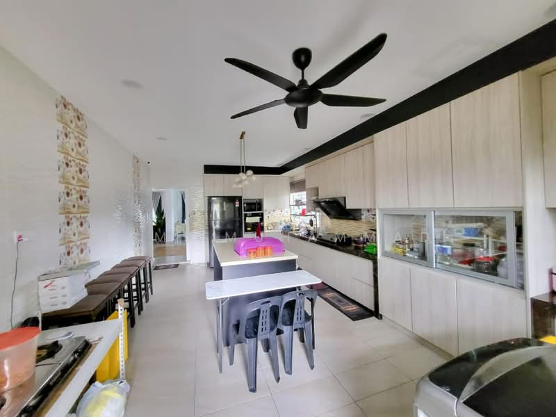 Rumah Teres 2 Tingkat untuk Dijual di Bandar Sri Sendayan (Negeri Sembilan) - Ismi Muhammad - Kitchen - PropertyGuru.com.my