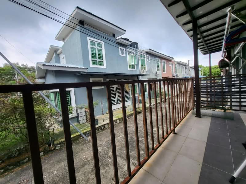 Rumah Teres 2 Tingkat untuk Dijual di Bandar Sri Sendayan (Negeri Sembilan) - Ismi Muhammad - Exterior - PropertyGuru.com.my