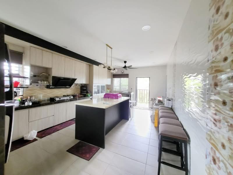 Rumah Teres 2 Tingkat untuk Dijual di Bandar Sri Sendayan (Negeri Sembilan) - Ismi Muhammad - Kitchen - PropertyGuru.com.my