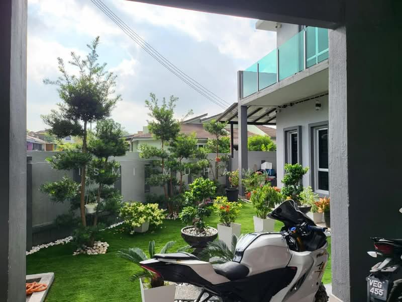 Rumah Teres 2 Tingkat untuk Dijual di Bandar Sri Sendayan (Negeri Sembilan) - Ismi Muhammad - Exterior - PropertyGuru.com.my