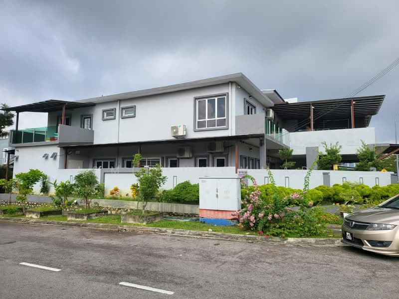 Rumah Teres 2 Tingkat untuk Dijual di Bandar Sri Sendayan (Negeri Sembilan) - Ismi Muhammad - Exterior - PropertyGuru.com.my