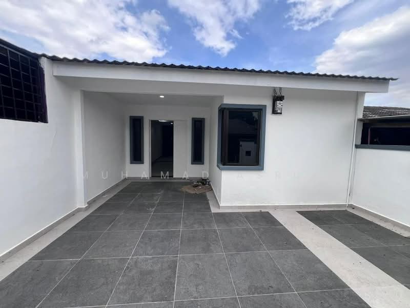 1-storey Terraced House for Sale in Taman Universiti (Skudai) - Muhamad Asrul - Exterior - PropertyGuru.com.my
