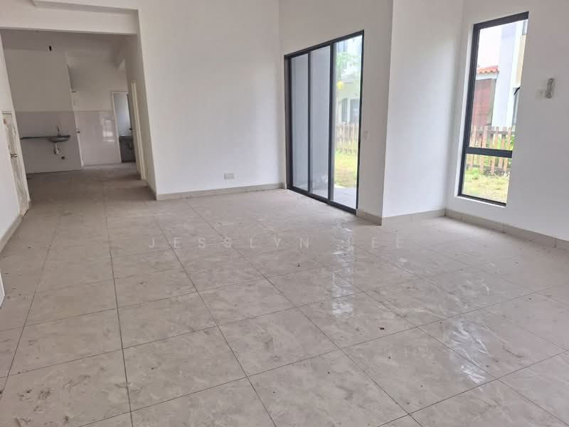 Rumah Berkembar untuk Dijual di Setia Ecohill (Semenyih) - Jesslyn Lee - Living Room - PropertyGuru.com.my