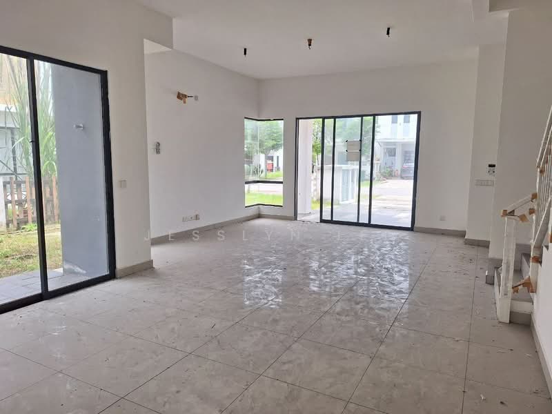 Rumah Berkembar untuk Dijual di Setia Ecohill (Semenyih) - Jesslyn Lee - Living Room - PropertyGuru.com.my