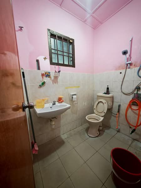 Taman Setia Indah untuk Untuk Dijual - RM 768,000, Apr 2026 - Bathroom - PropertyGuru.com.my