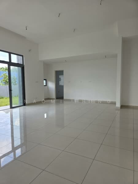 Rumah Banglo untuk Dijual di Shah Alam (Selangor) - Naomi Thing - Living Room - PropertyGuru.com.my