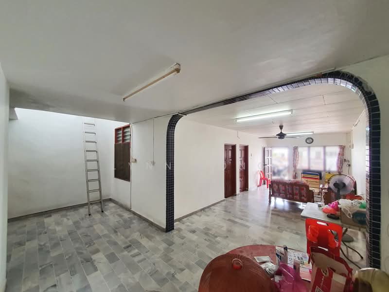 Taman Ungku Tun Aminah untuk Untuk Dijual - RM 538,000, Apr 2026 - Living Room - PropertyGuru.com.my