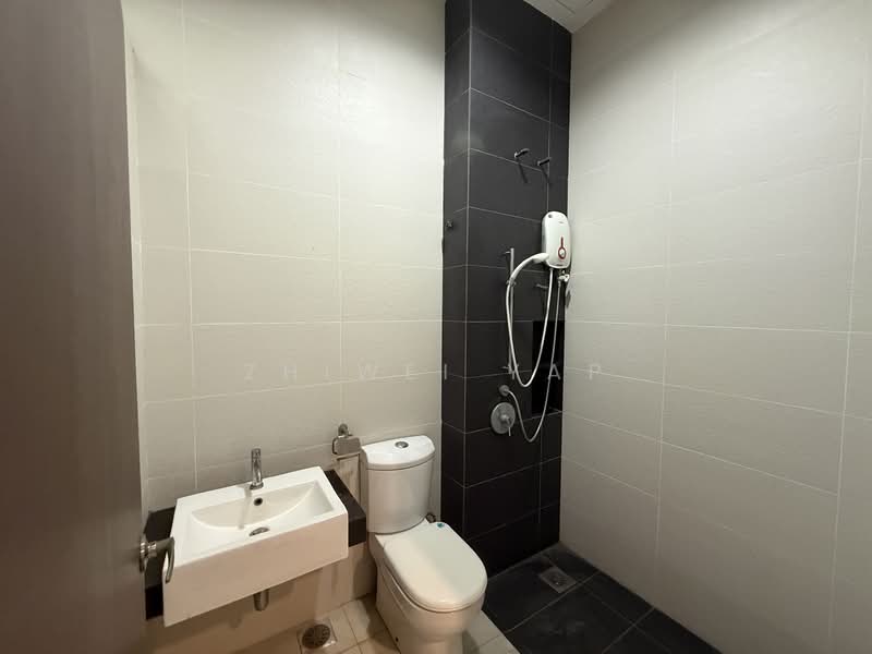Semi-Detached House for Sale in Johor Bahru (Johor) - Zhiwei Yap - Bathroom - PropertyGuru.com.my