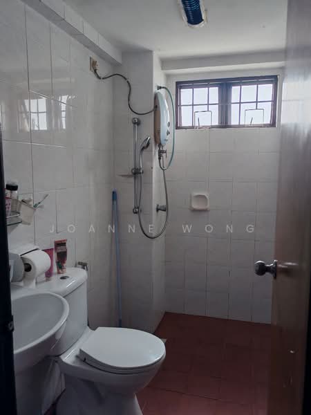 Apartment for Rent at Anjung Hijau (Greenfields) - Joanne Wong - Bathroom - PropertyGuru.com.my