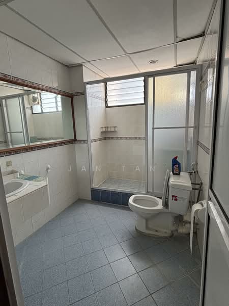 Condominium for Sale at Twin Towers - Jan Tan - Bathroom - PropertyGuru.com.my