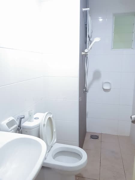 Condominium for Rent at Subang Parkhomes - Lee Jo Surf - Bathroom - PropertyGuru.com.my