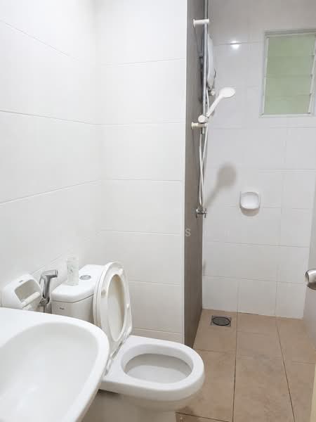 Condominium for Rent at Subang Parkhomes - Lee Jo Surf - Bathroom - PropertyGuru.com.my
