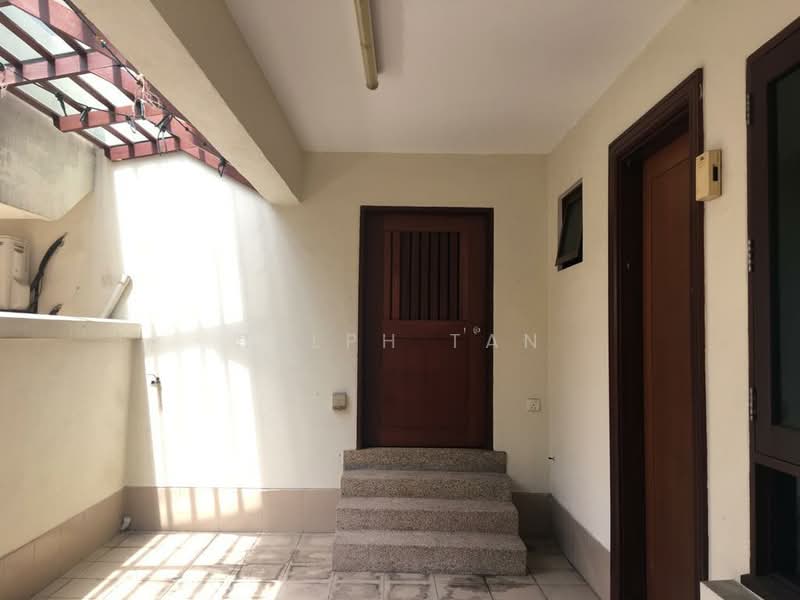 Rumah Banglo untuk Dijual di Bukit Persekutuan (Bangsar) - Ralph Tan - Entrance - PropertyGuru.com.my