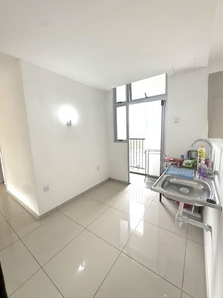 Service Residence for Rent at Midas @ Seri Alam - Enoch Liong - Kitchen - PropertyGuru.com.my