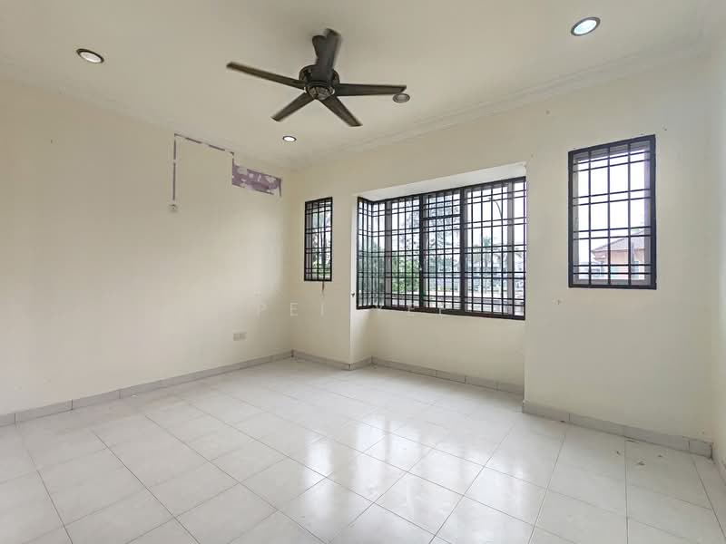 Rumah Teres 2 Tingkat untuk Dijual di Kangkar Pulai (Skudai) - Pei Yee - Living Room - PropertyGuru.com.my