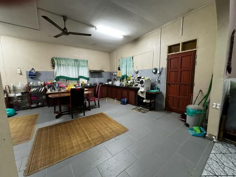 Kampung Batu Burok untuk Untuk Dijual - RM 369,000, Apr 2026 - Kitchen - PropertyGuru.com.my