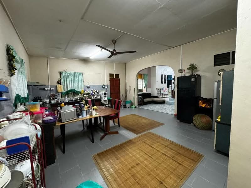 Kampung Batu Burok untuk Untuk Dijual - RM 369,000, Apr 2026 - Kitchen - PropertyGuru.com.my