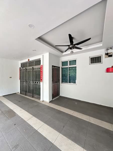 Taman Puteri Wangsa @ Ulu Tiram untuk Untuk Dijual - RM 560,000, Apr 2026 - Entrance - PropertyGuru.com.my