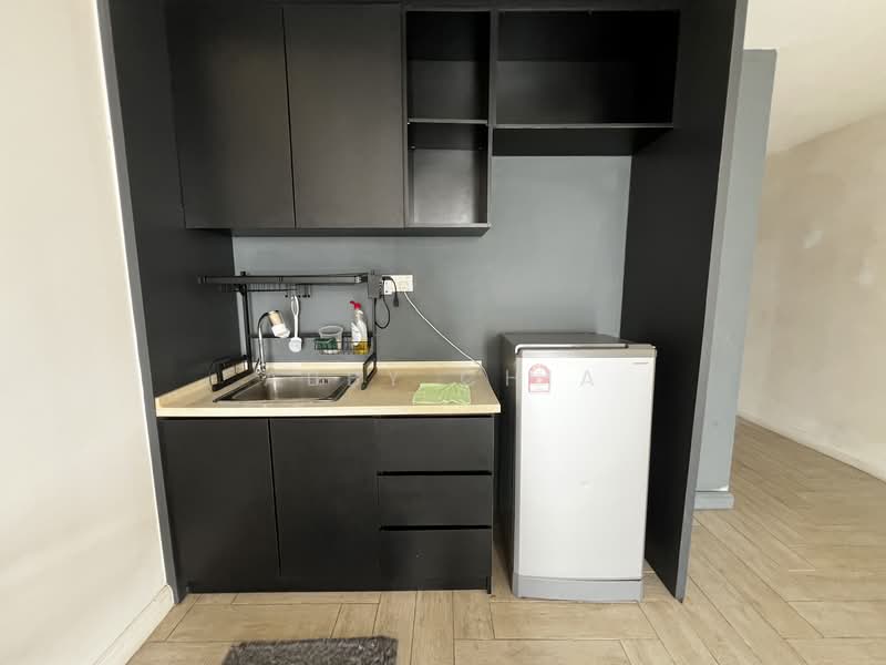 Service Residence for Rent at SOHO @ Empire City - Abby Chia - Kitchen - PropertyGuru.com.my