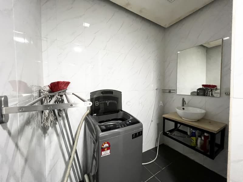 Service Residence for Rent at SOHO @ Empire City - Abby Chia - Bathroom - PropertyGuru.com.my