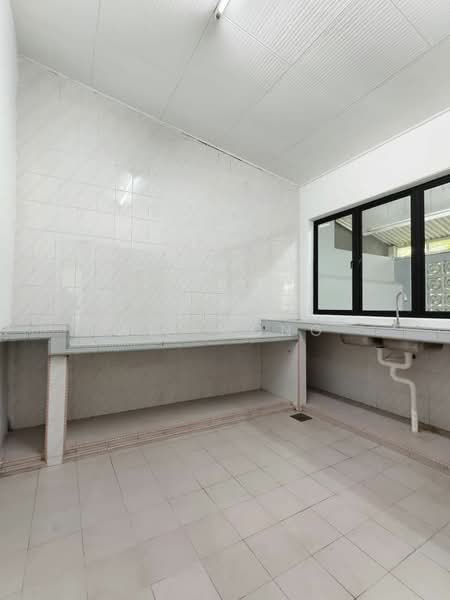 Johor Bahru , Taman Sentosa untuk Untuk Dijual - RM 1,350,000, Apr 2026 - Kitchen - PropertyGuru.com.my