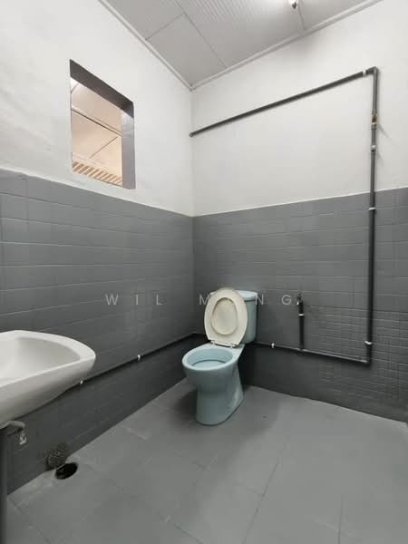 Johor Bahru , Taman Sentosa untuk Untuk Dijual - RM 1,350,000, Apr 2026 - Bathroom - PropertyGuru.com.my