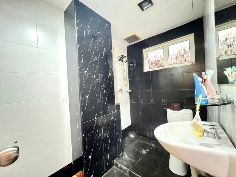 Villa Putra untuk Untuk Dijual - RM 460,000, Apr 2026 - Bathroom - PropertyGuru.com.my
