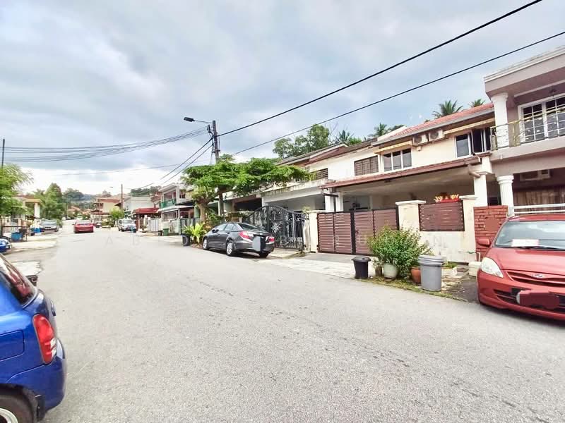 Well Maintained 2 Storey Terrace @ Taman Melur, Ampang untuk Untuk Dijual - RM 700,000, Apr 2026 - PropertyGuru.com.my
