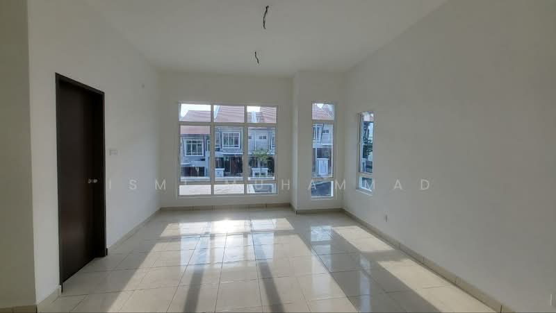 pinggiran bayu untuk Untuk Dijual - RM 550,000, Apr 2026 - Living Room - PropertyGuru.com.my