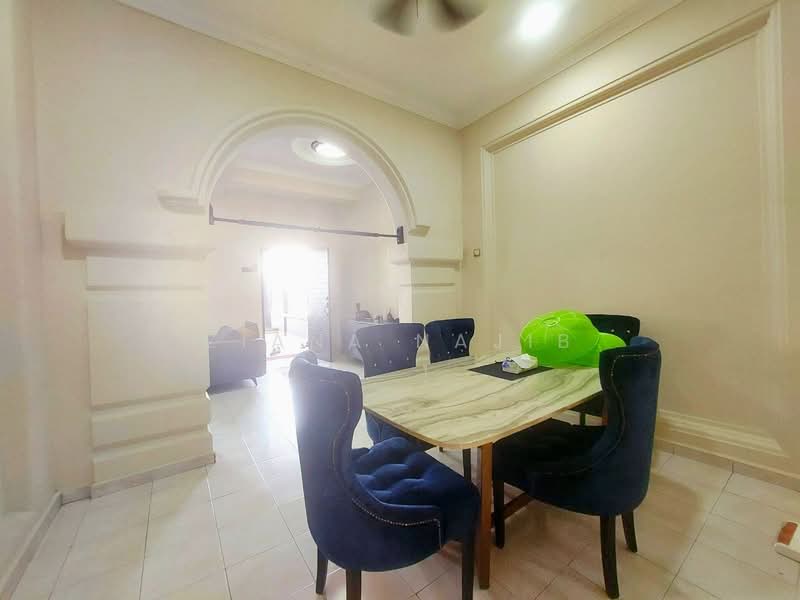2-storey Terraced House for Rent in Bukit Bandaraya (Shah Alam) - Ziana Najib - Dining Room bukit bandaraya - PropertyGuru.com.my