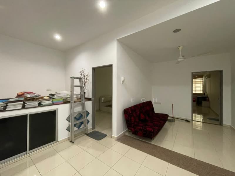 Taman Arowana untuk Untuk Dijual - RM 579,000, Apr 2026 - Living Room - PropertyGuru.com.my