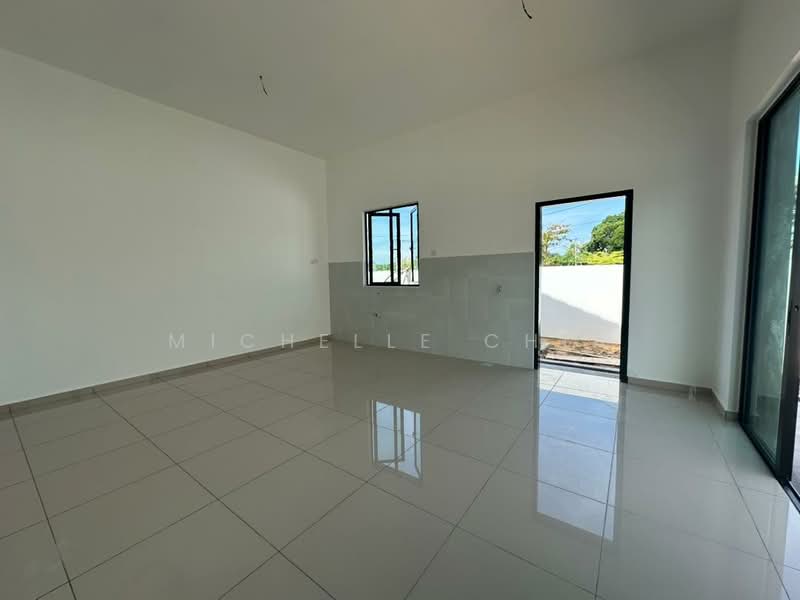 Bungalow for Sale in Taman Pekatra Indah (Simpang Ampat) - Michelle Chia - Kitchen - PropertyGuru.com.my
