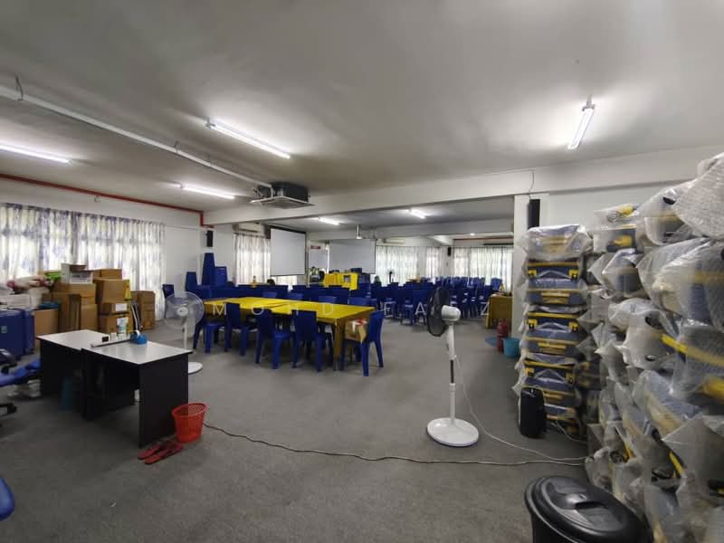 Shop for Sale in Taman Bukit Kempas (Tampoi) - Mohd Faez - Interior - PropertyGuru.com.my