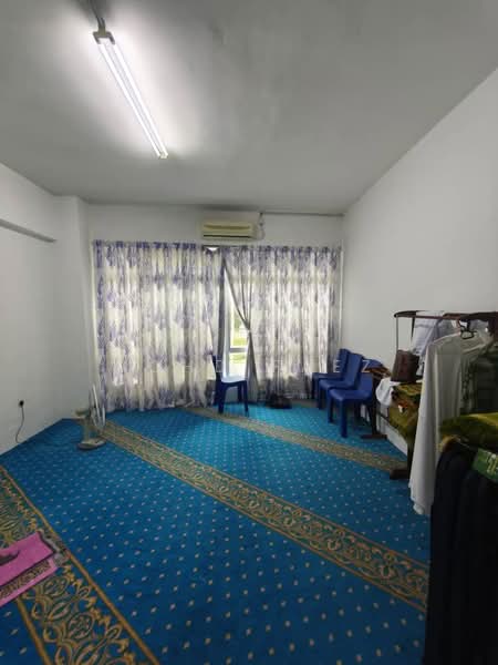 Shop for Sale in Taman Bukit Kempas (Tampoi) - Mohd Faez - Interior - PropertyGuru.com.my