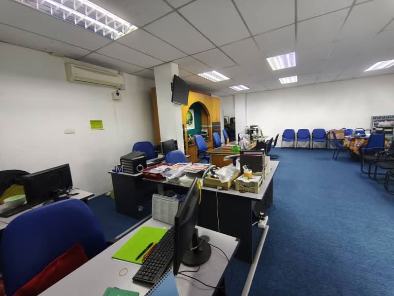 Shop for Sale in Taman Bukit Kempas (Tampoi) - Mohd Faez - Interior - PropertyGuru.com.my