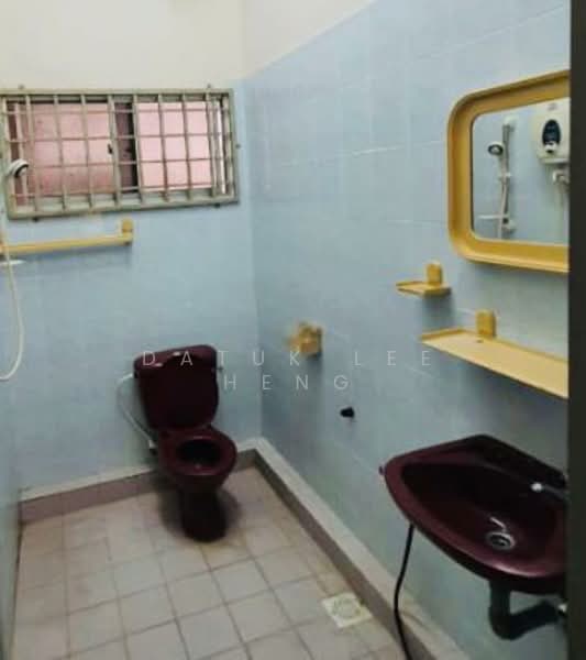 Apartment for Rent at Le Courts Desa Tambun - Datuk Lee Heng - Bathroom - PropertyGuru.com.my