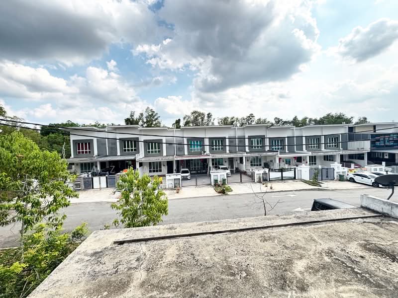 Taman Pelangi Semenyih 2 untuk Untuk Dijual - RM 620,000, Apr 2026 - Exterior - PropertyGuru.com.my