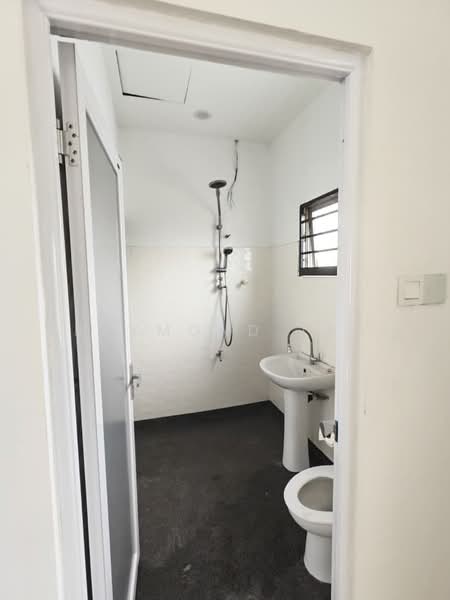 Shop for Rent in SS2 (Petaling Jaya) - Raymond Tan - Bathroom - PropertyGuru.com.my