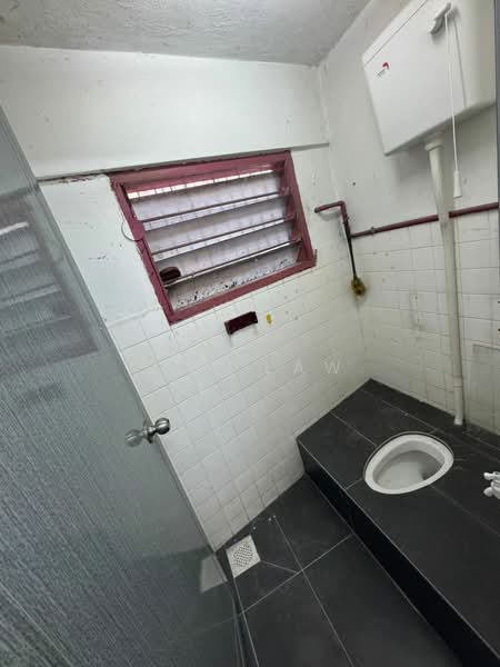 Shop for Rent in Kampung Bahasa Kapor (Port Dickson) - Roy Law - Bathroom - PropertyGuru.com.my