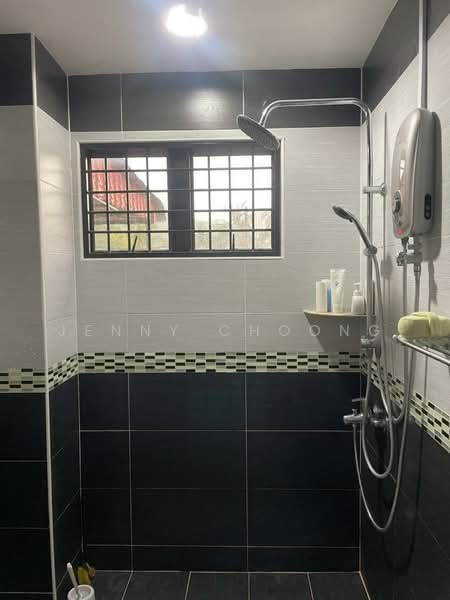 Rumah Teres 2 Tingkat untuk Disewa di Sungai Long (Bandar Sungai Long) - Jenny Choong - Bathroom - PropertyGuru.com.my
