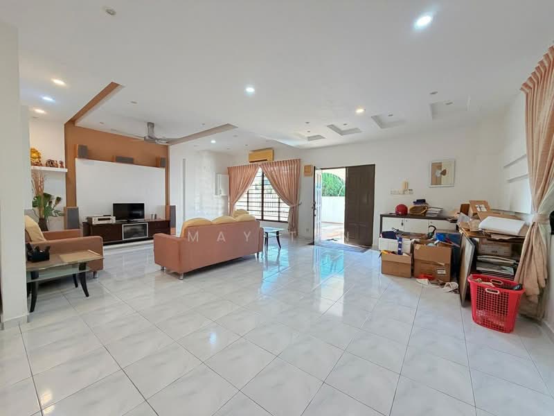 Taman Sri Kluang untuk Untuk Dijual - RM 560,000, Apr 2026 - Living Room - PropertyGuru.com.my