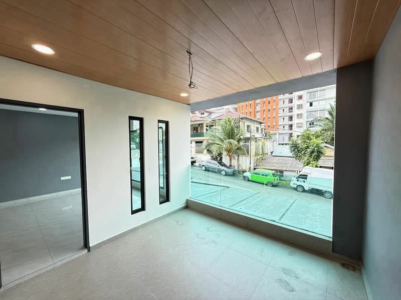 Johor Bahru , Kampung Bahru untuk Untuk Dijual - RM 1,180,000, Apr 2026 - Balcony - PropertyGuru.com.my