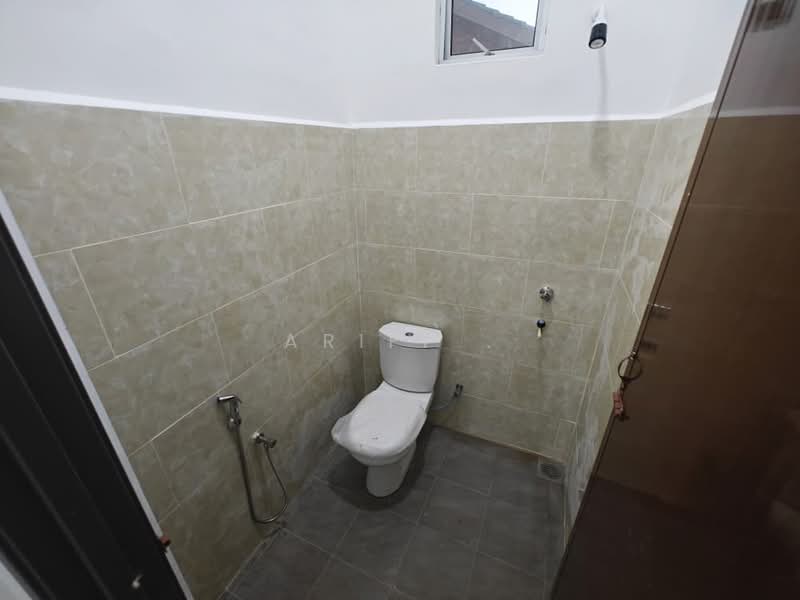 Semi-Detached House for Sale in Kampung Sura Gate (Kuala Dungun) - Ariff . - Bathroom - PropertyGuru.com.my