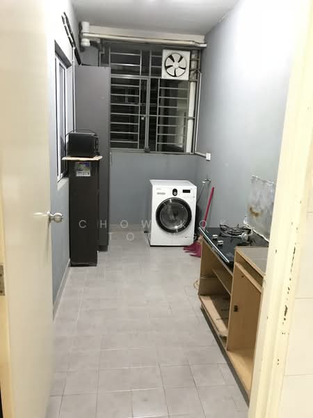 Koi Kinrara untuk Untuk Dijual - RM 450,000, Apr 2026 - Kitchen - PropertyGuru.com.my